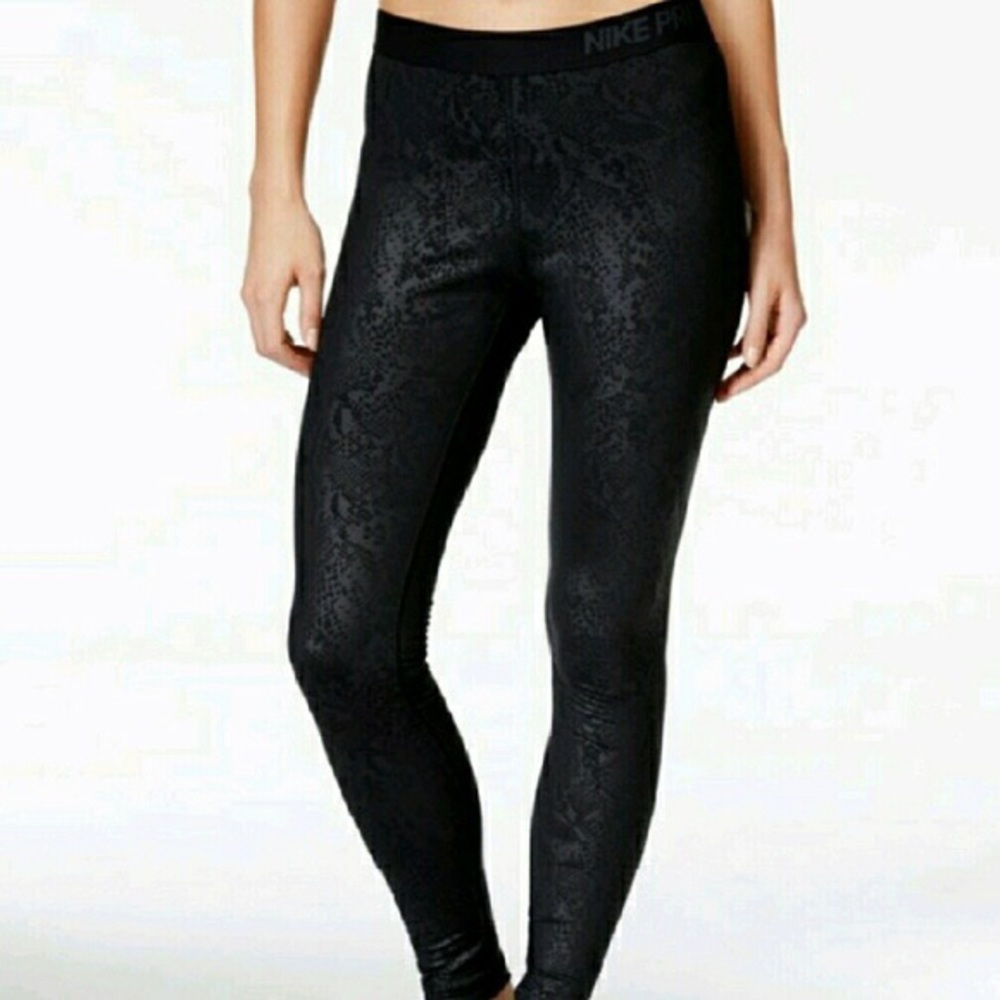 Nike DryFit Snakeskin Leggings And Quarter Zip szL